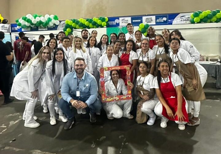 Alunos Curso Técnico em Enfermagem na FETEC 2025